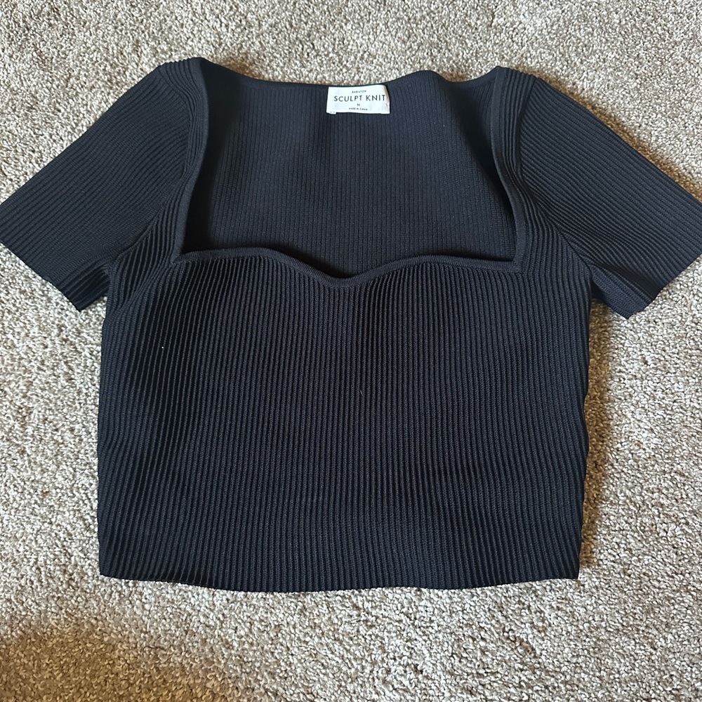 Aritzia sweetheart neckline tee